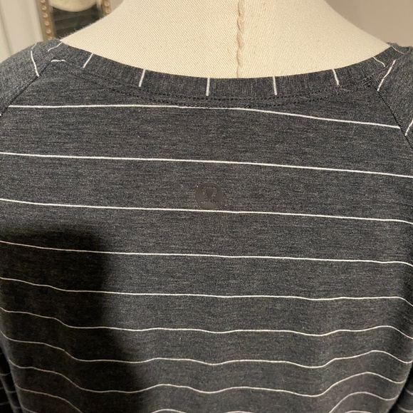 Lululemon pinstripe top - Picture 1 of 2